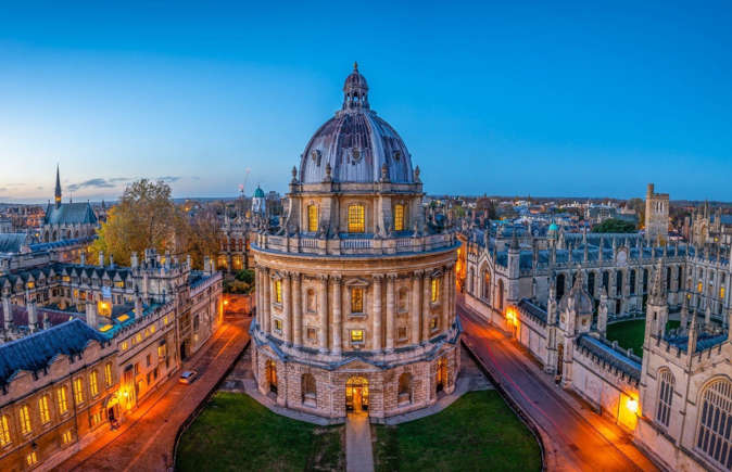 Radcliffe Camera and Oxford colleges at dusk — Topball Oxford University tennis and rugby camp